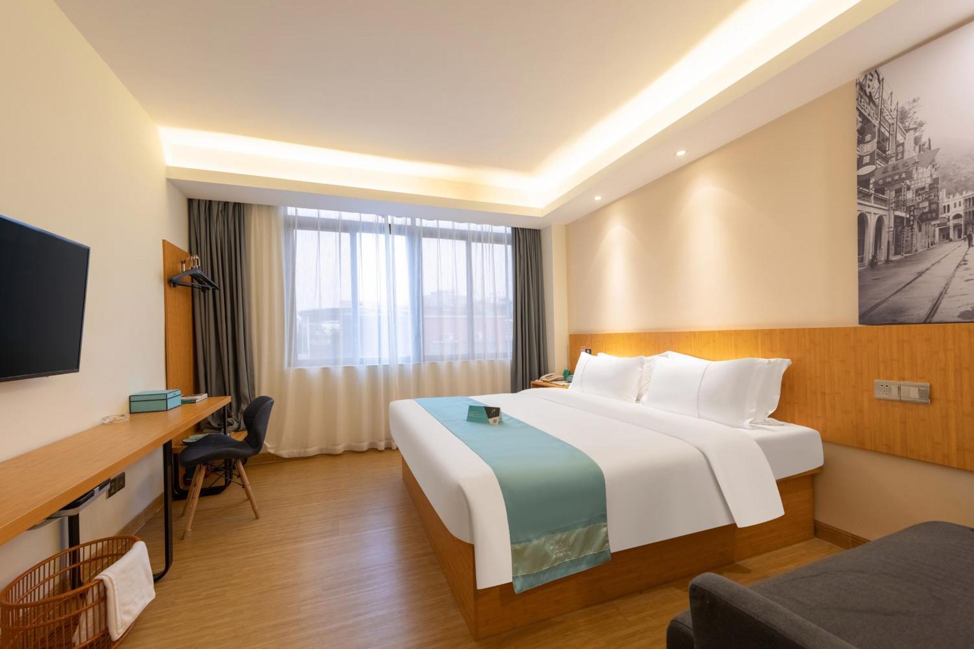 Xana Lite Hotel - Guangzhou Fangcun Huadiwan Metro Station Exterior photo